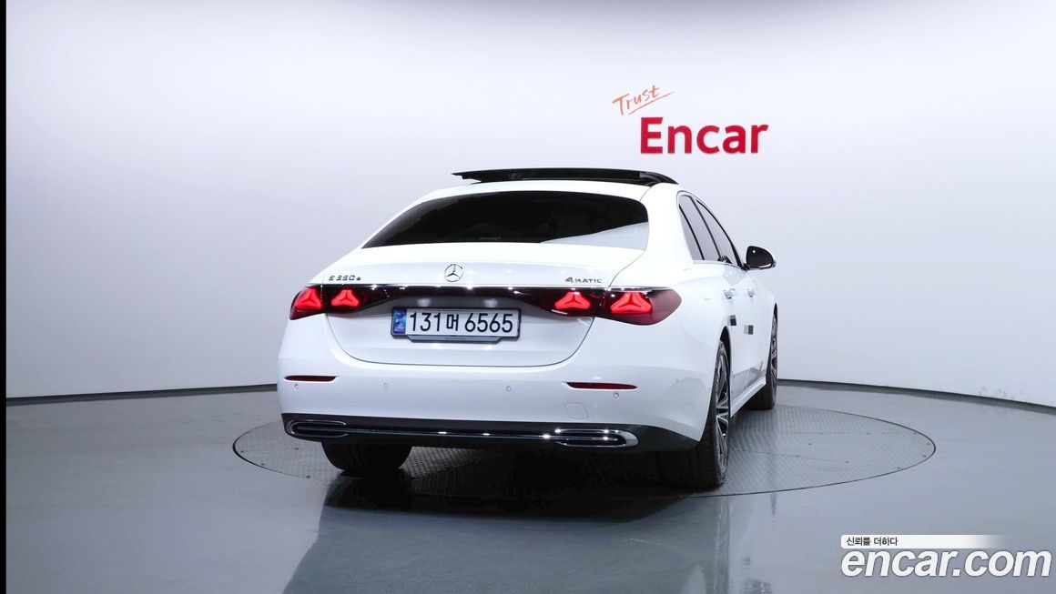 Mercedes-Benz E-Class 2025