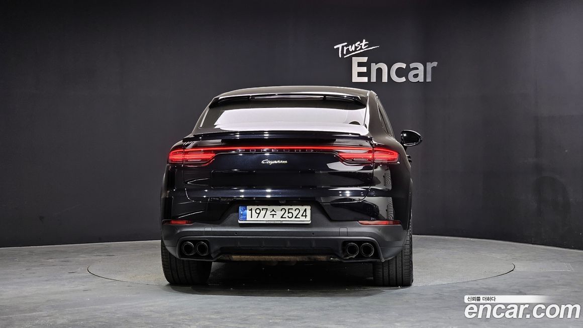 Porsche Cayenne 2021