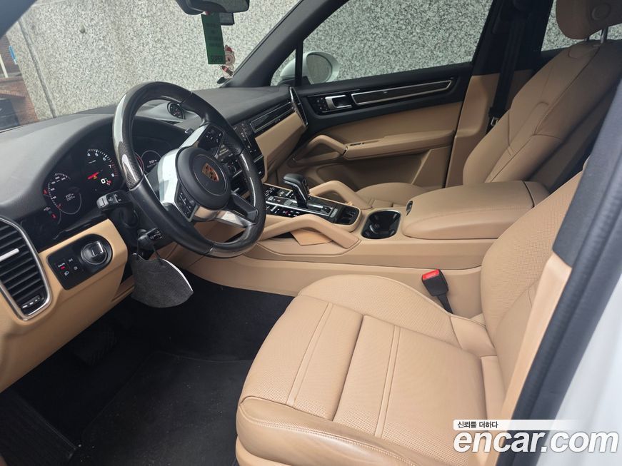 Porsche Cayenne 2022