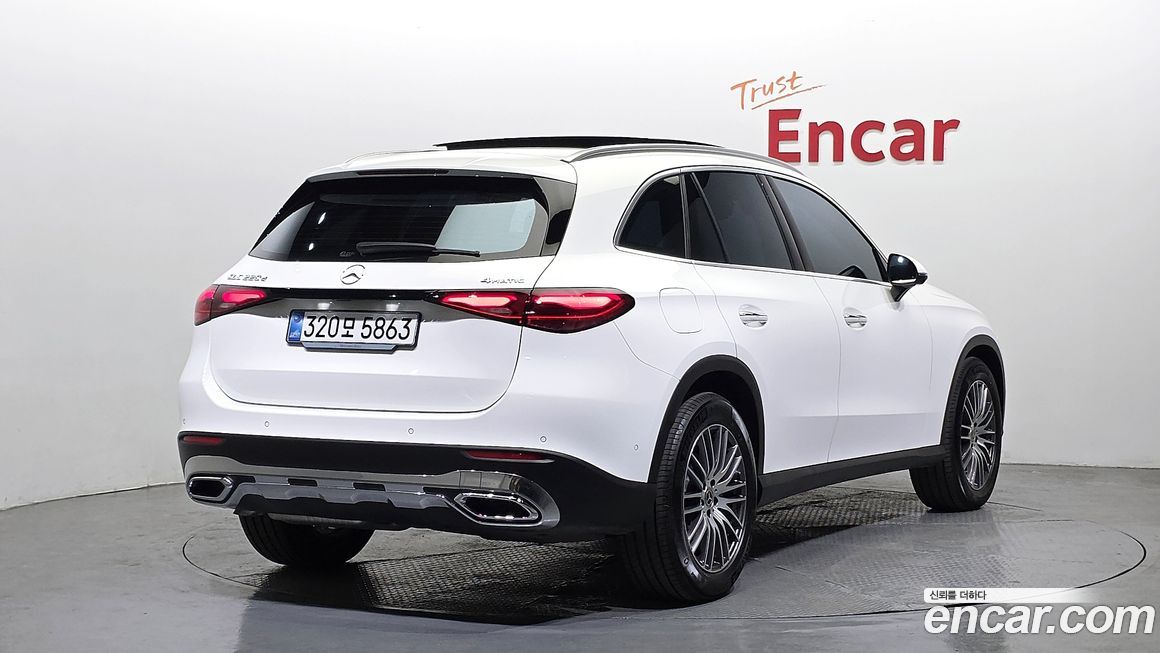 Mercedes-Benz GLC-Class 2026