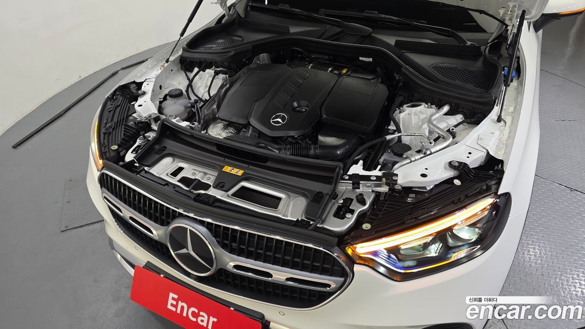 Mercedes-Benz GLC-Class 2026