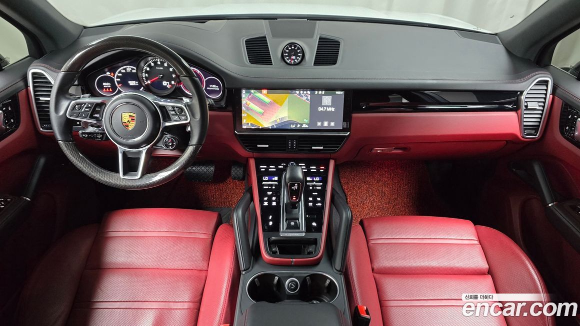 Porsche Cayenne 2021