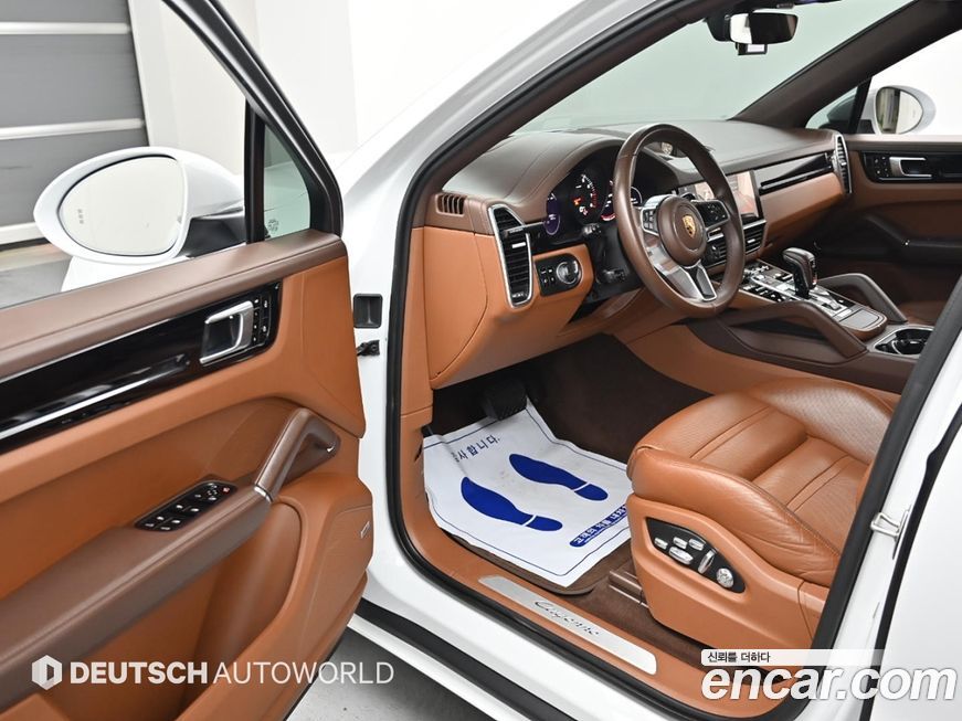 Porsche Cayenne 2021