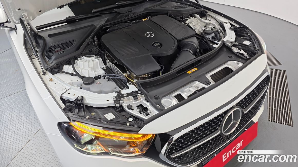Mercedes-Benz E-Class 2025