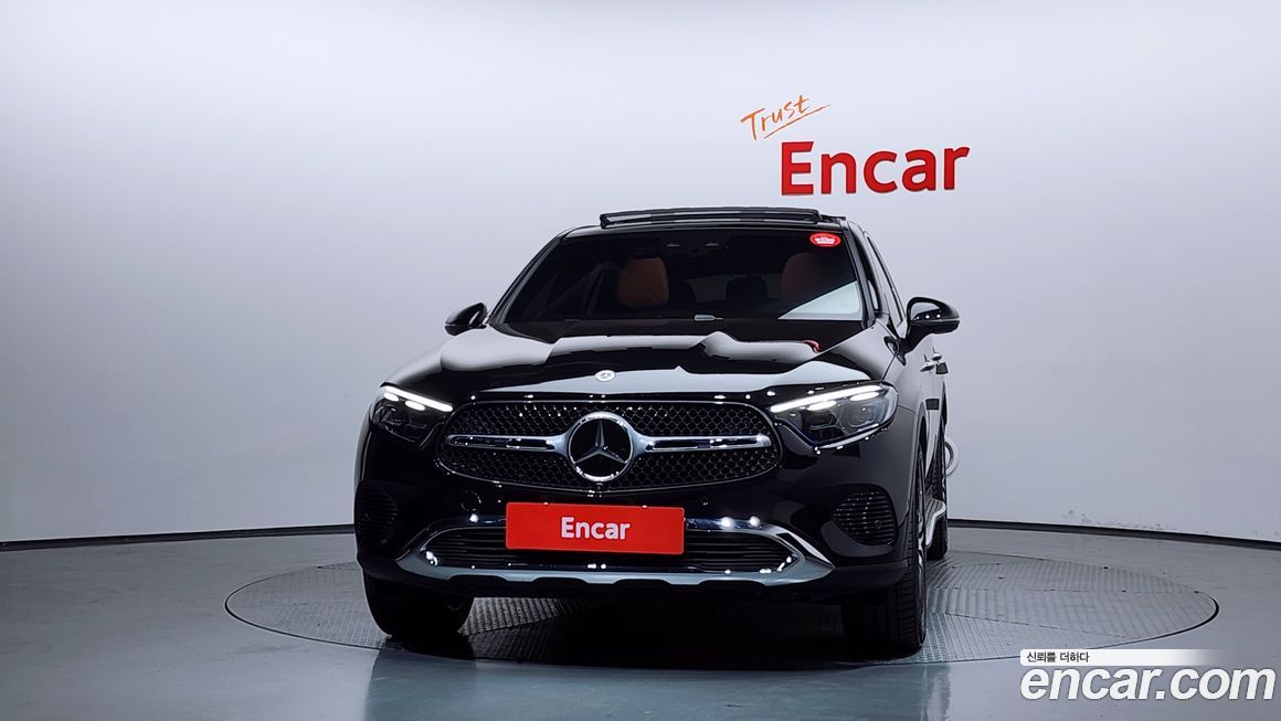 Mercedes-Benz GLC-Class 2025