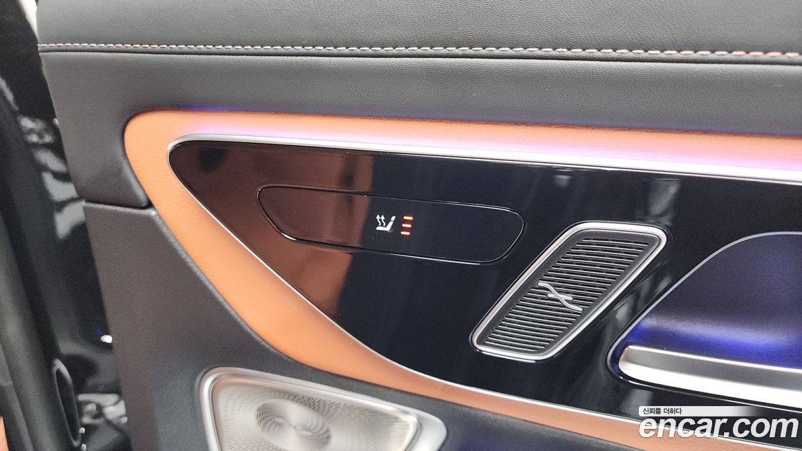 Mercedes-Benz GLC-Class 2025