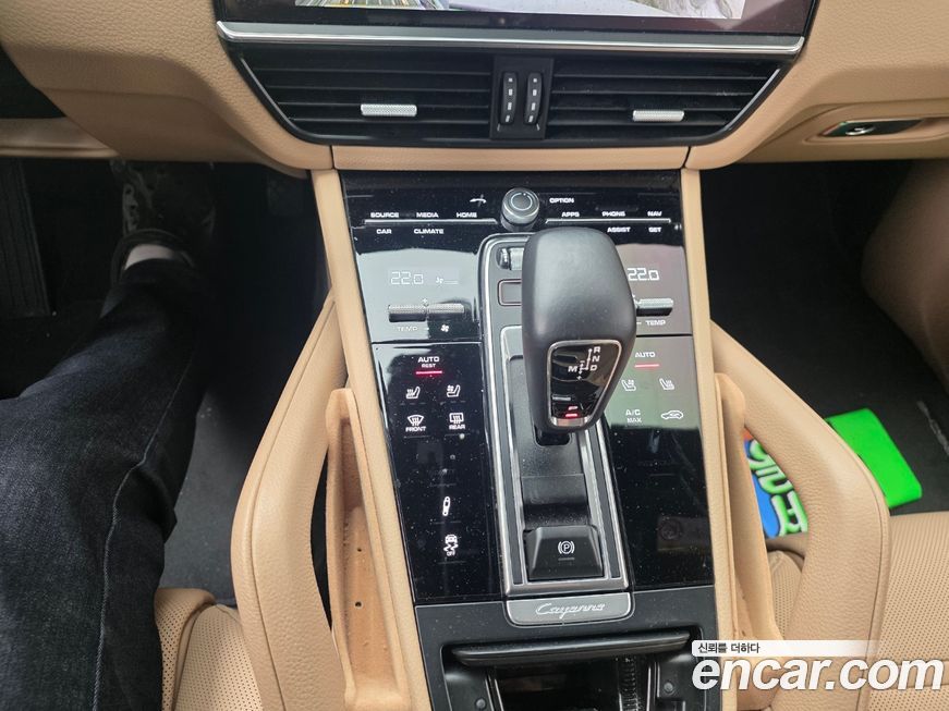 Porsche Cayenne 2022