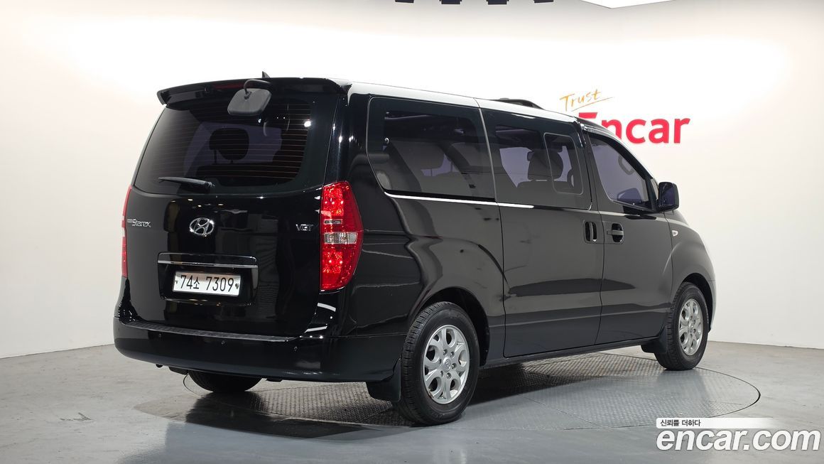 Hyundai Starex 2016