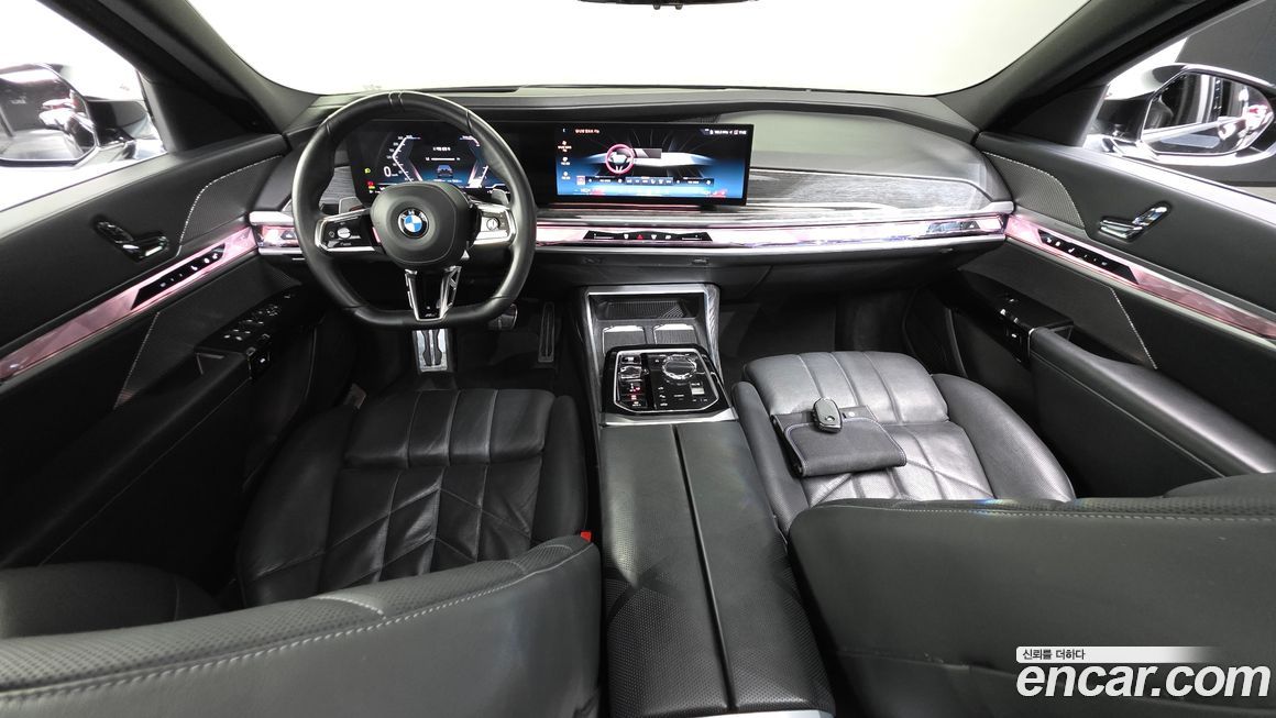 BMW 7-Series 2024