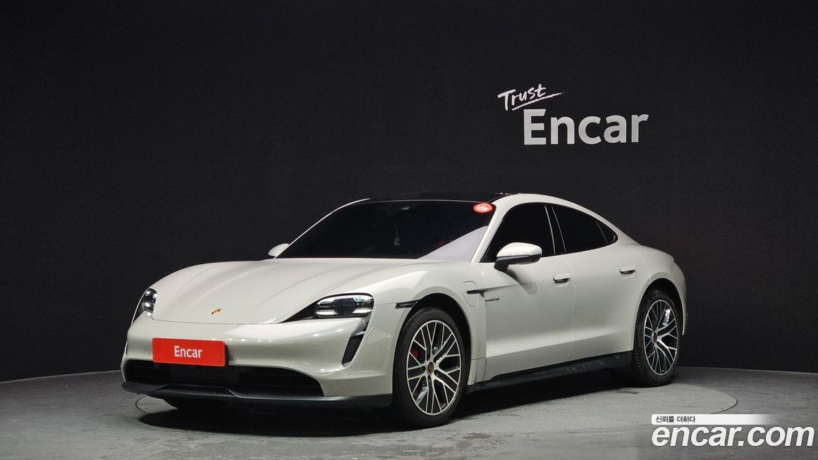 Porsche Taycan 2021