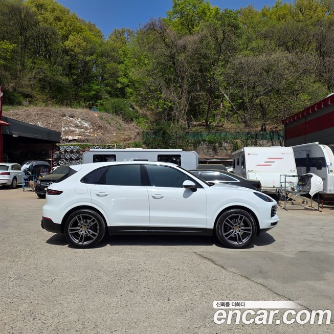 Porsche Cayenne 2023