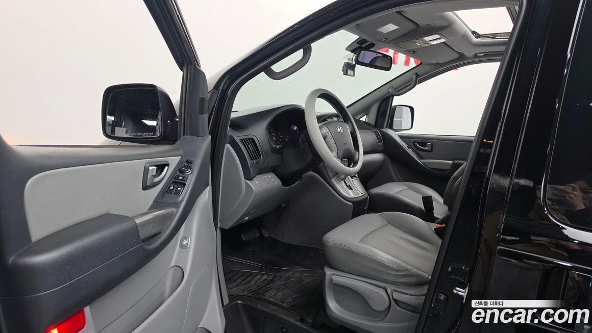 Hyundai Starex 2016