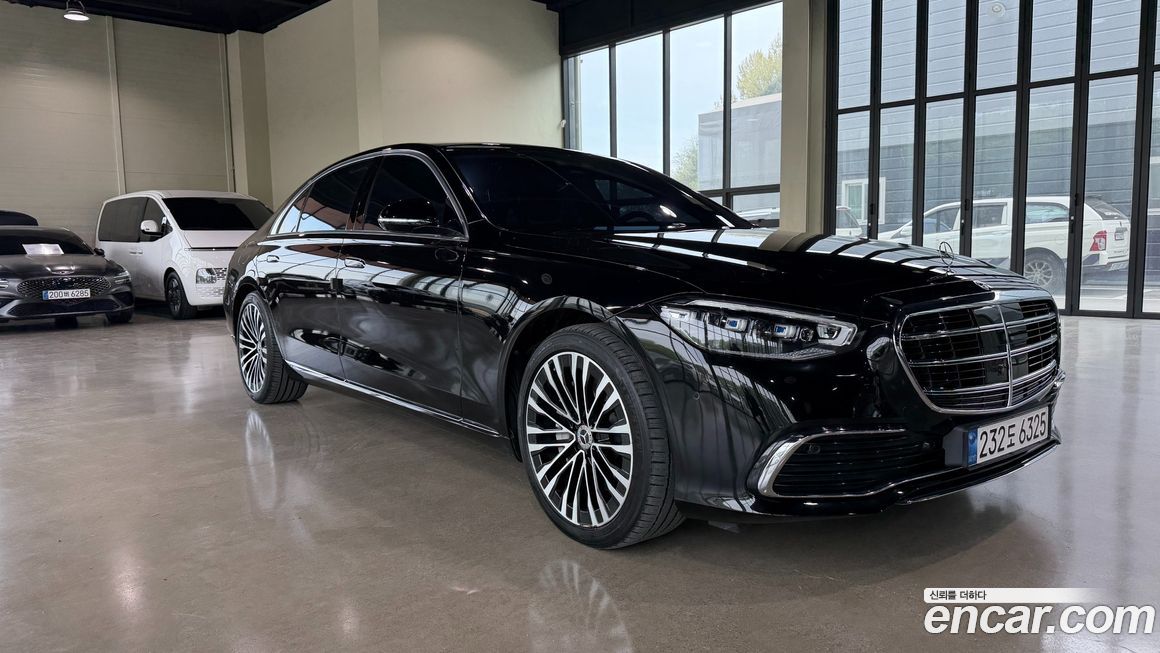 Mercedes-Benz S-Class 2023