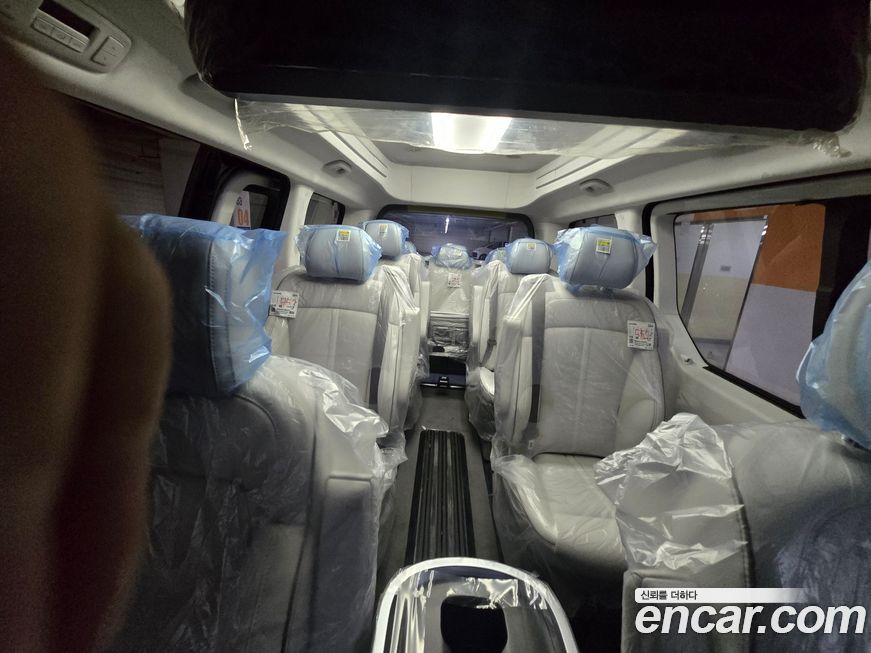 Hyundai Staria 2025