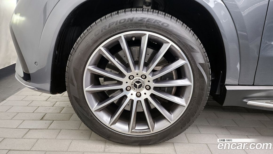 Mercedes-Benz GLE-Class 2025