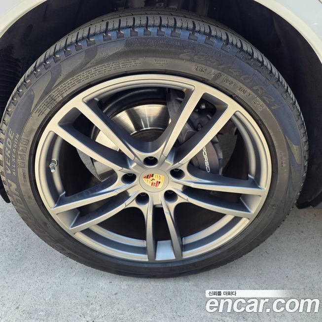 Porsche Cayenne 2023