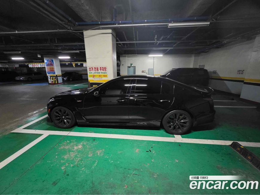 Cadillac CT5-V 2025
