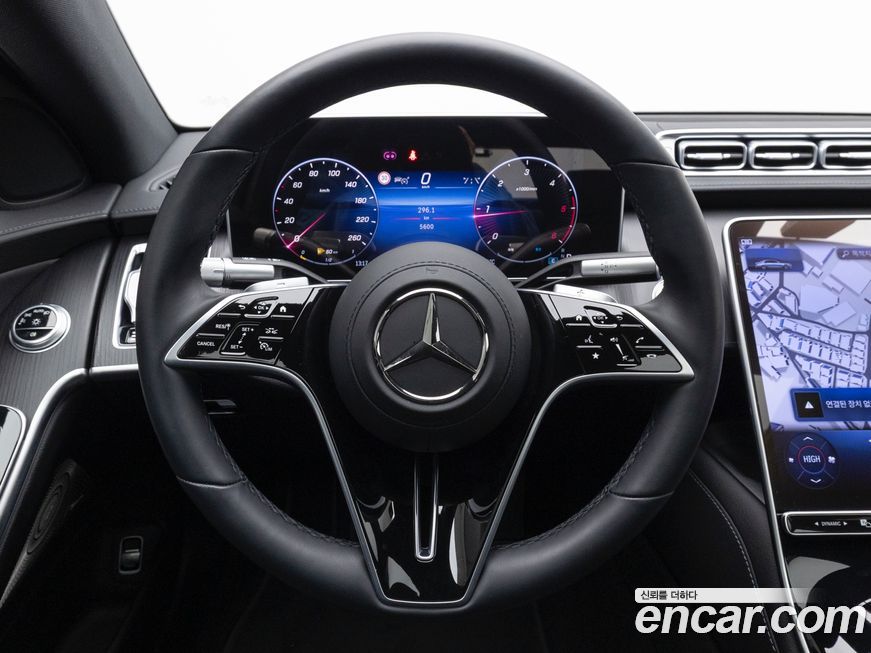 Mercedes-Benz S-Class 2025