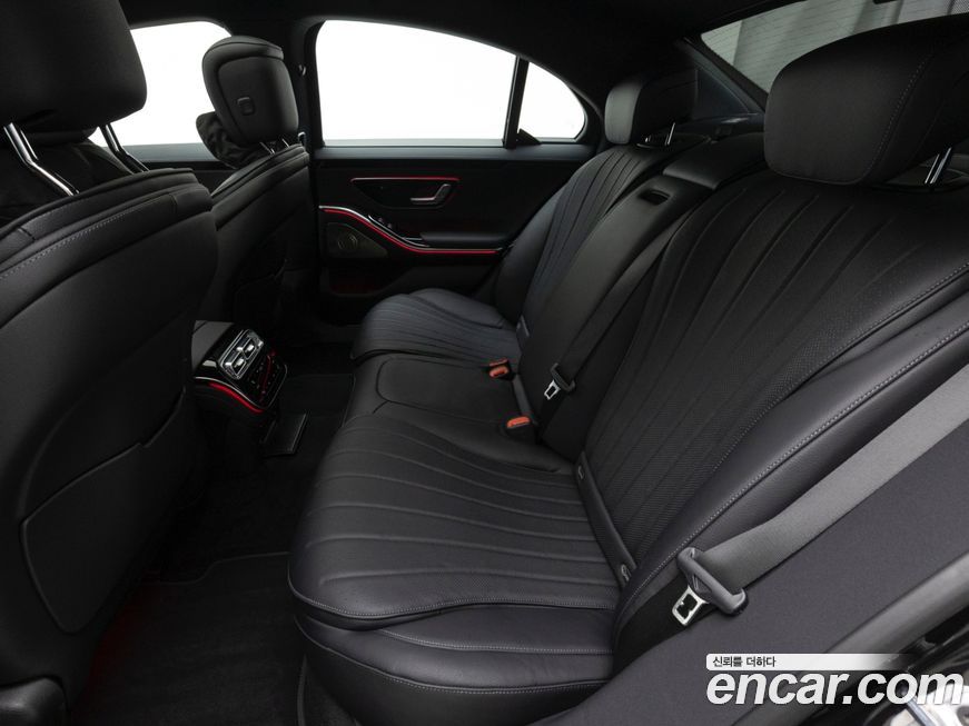 Mercedes-Benz S-Class 2025