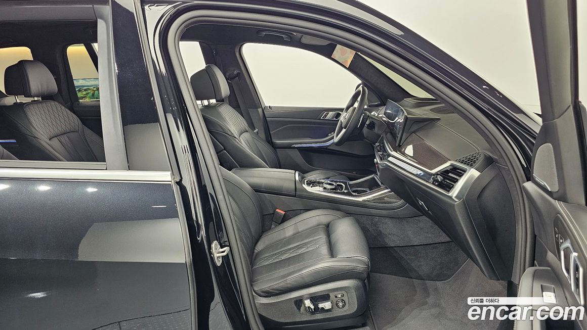 BMW X7 2025