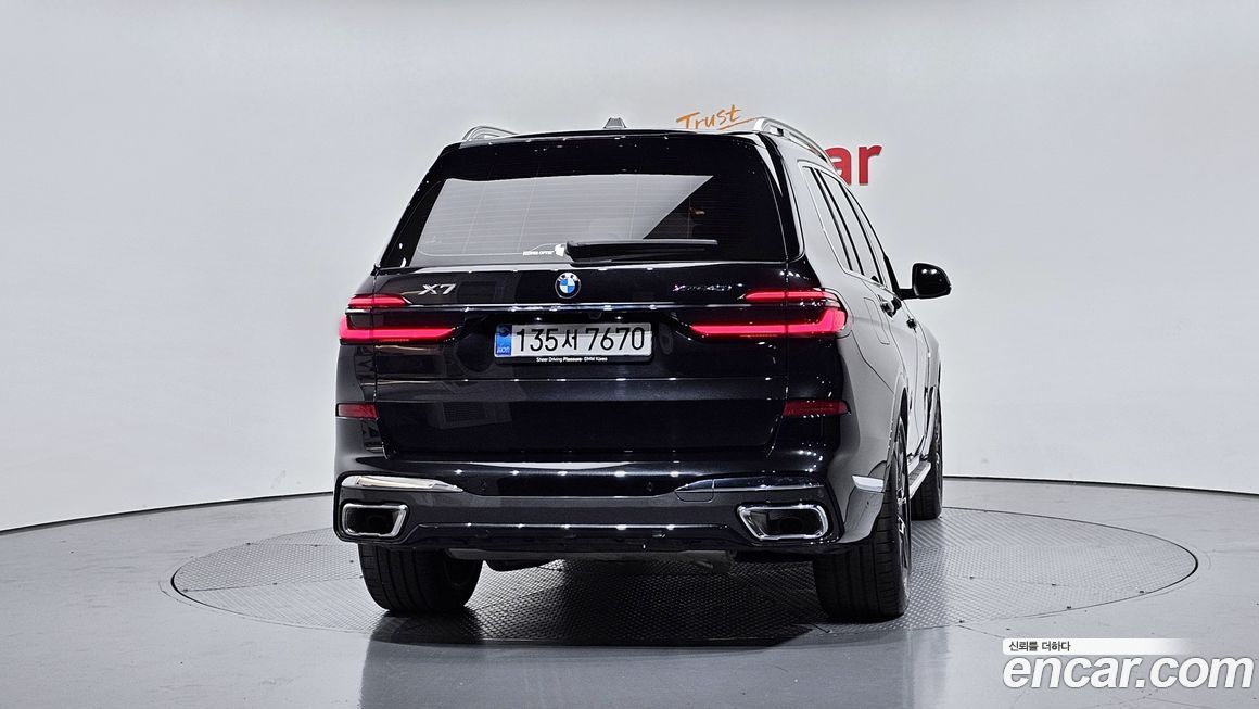 BMW X7 2025