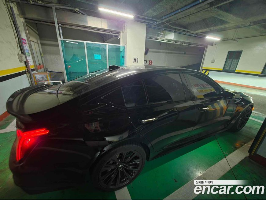 Cadillac CT5-V 2025
