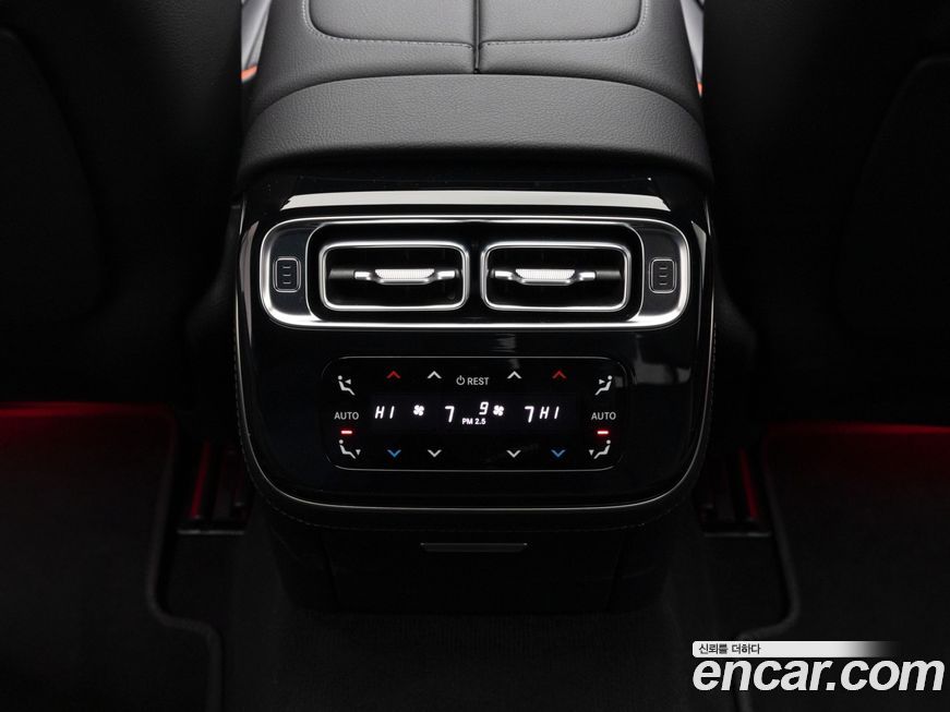 Mercedes-Benz S-Class 2025