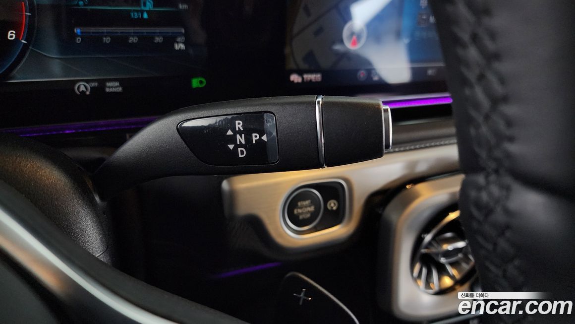 Mercedes-Benz G-Class 2024