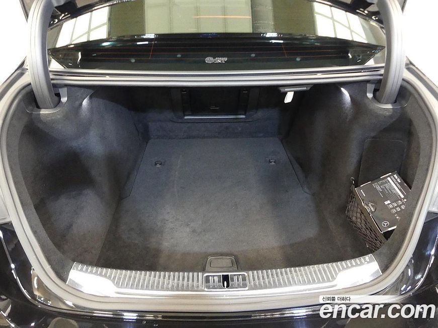 Mercedes-Benz S-Class 2022