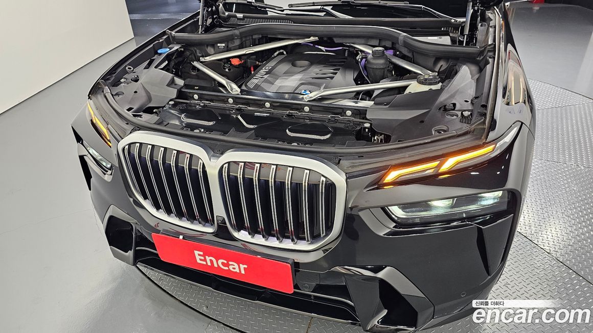 BMW X7 2025