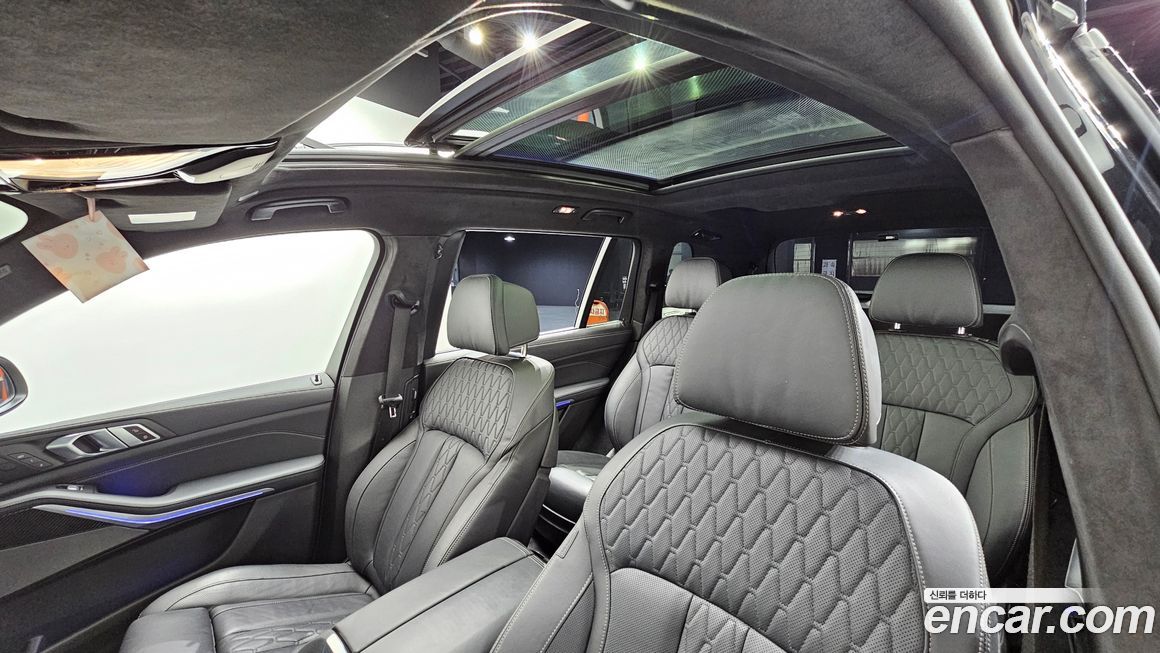 BMW X7 2025
