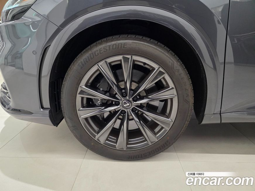 Lexus RX 2024