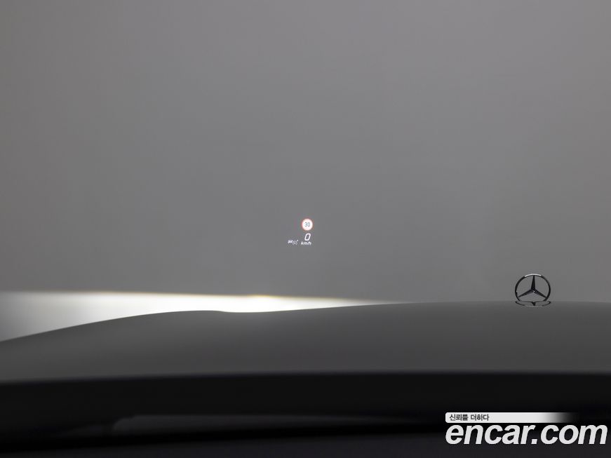 Mercedes-Benz S-Class 2025