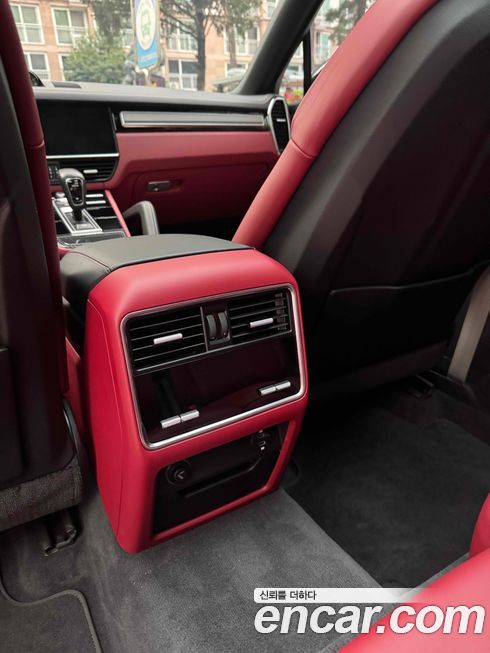 Porsche Cayenne 2023