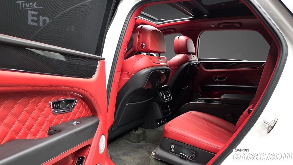 Bentley Bentayga 2023