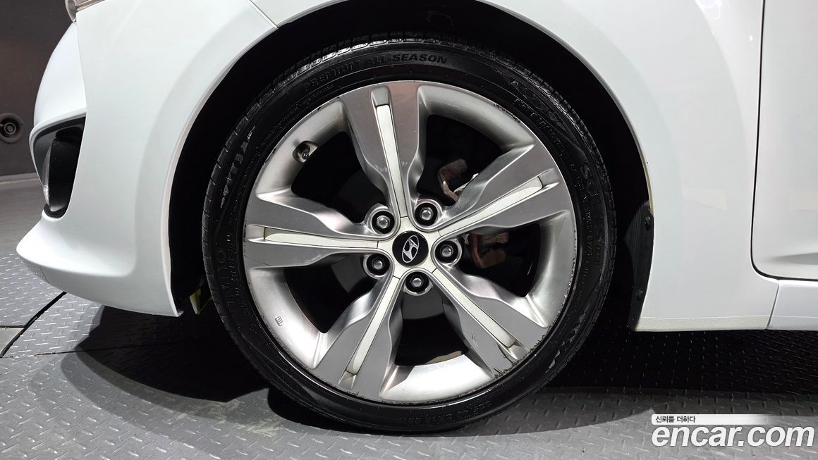 Hyundai Veloster 2012