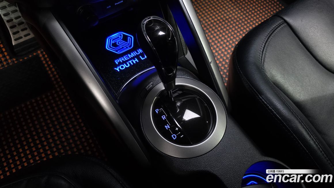 Hyundai Veloster 2012