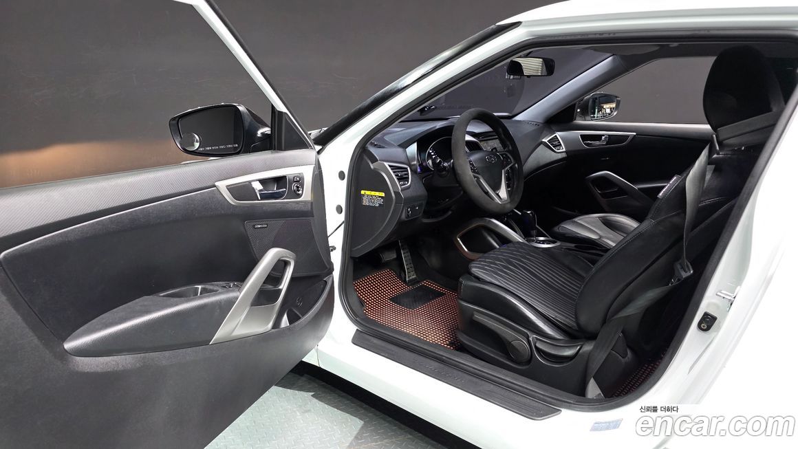 Hyundai Veloster 2012