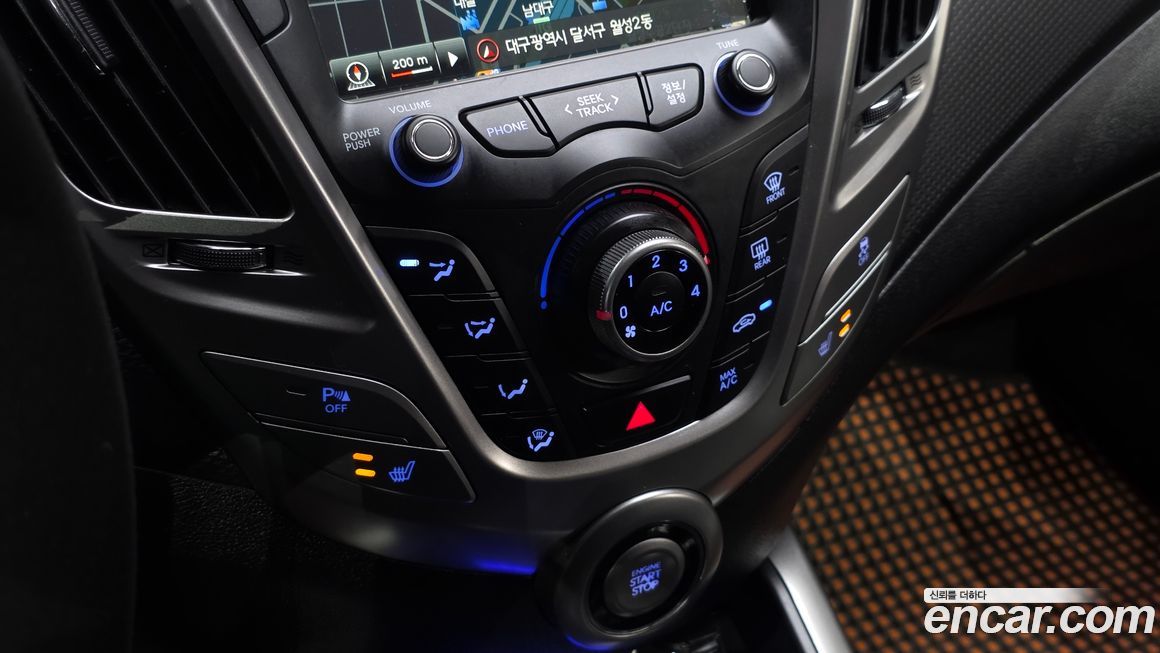 Hyundai Veloster 2012