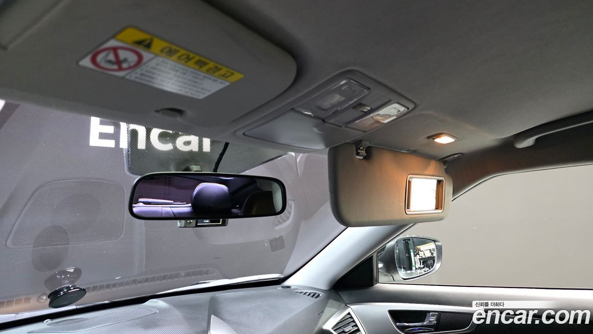 Hyundai Veloster 2012