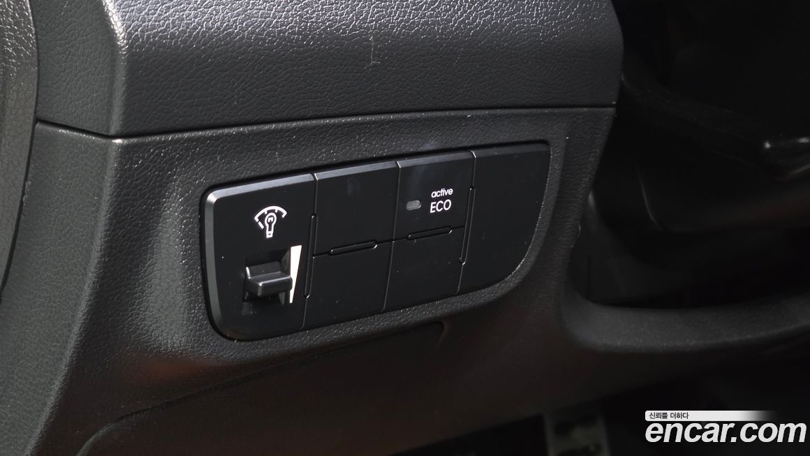 Hyundai Veloster 2012