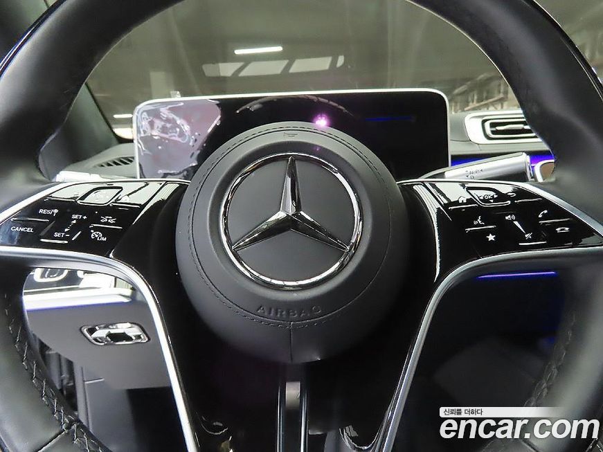 Mercedes-Benz S-Class 2024