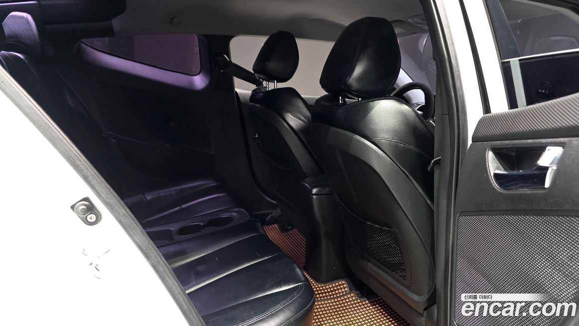 Hyundai Veloster 2012