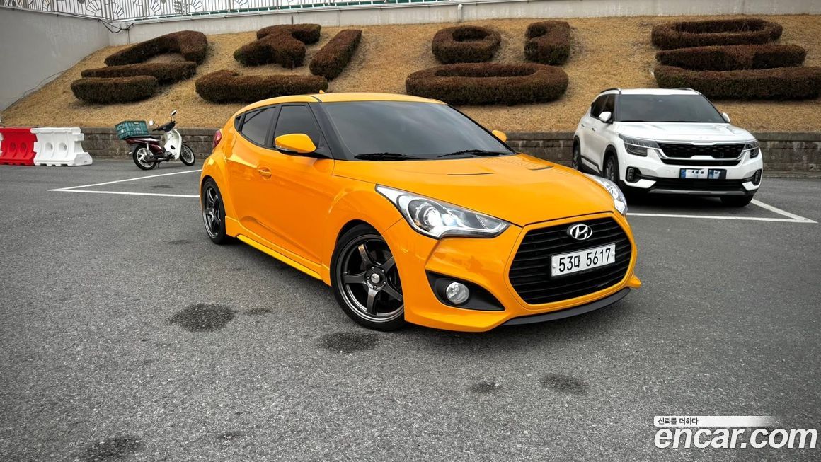 Hyundai Veloster 2013