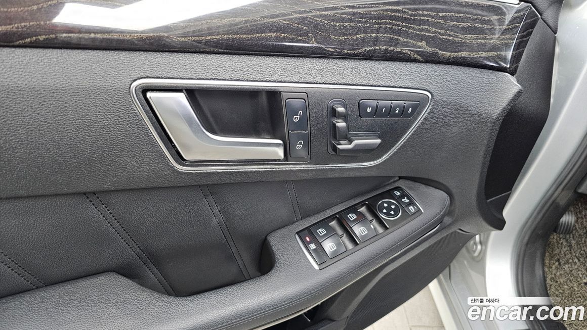 Mercedes-Benz E-Class 2012