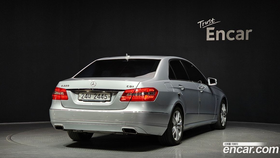 Mercedes-Benz E-Class 2012