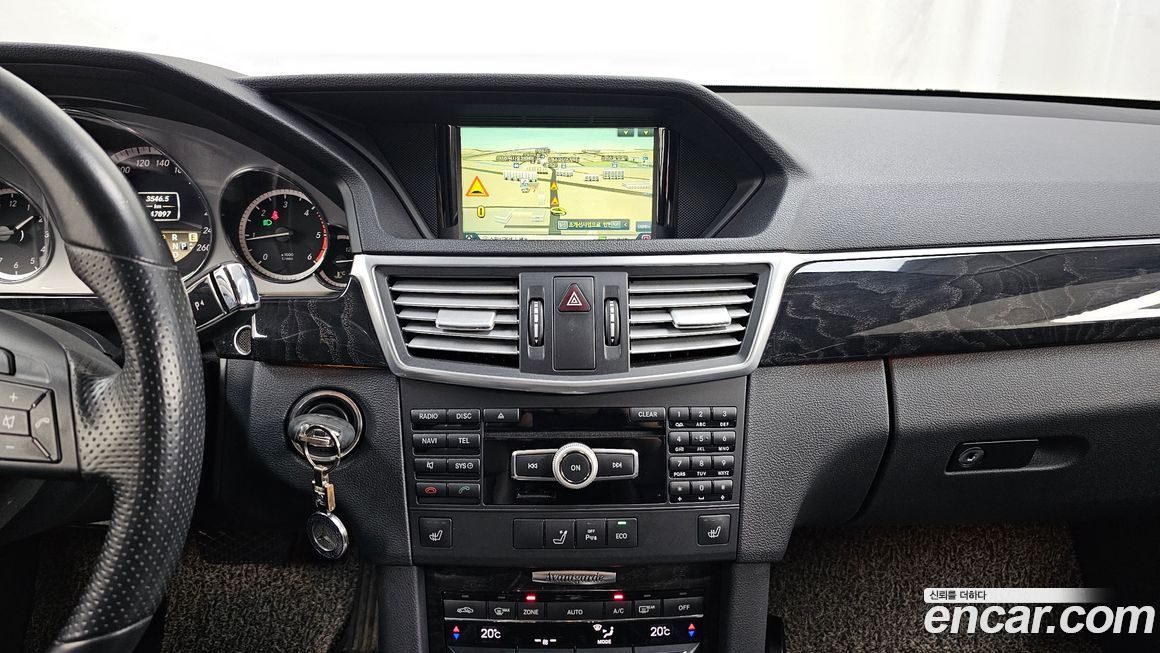 Mercedes-Benz E-Class 2012