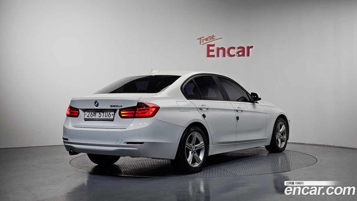 BMW 3-Series 2012