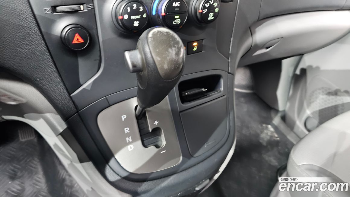 Hyundai Starex 2012