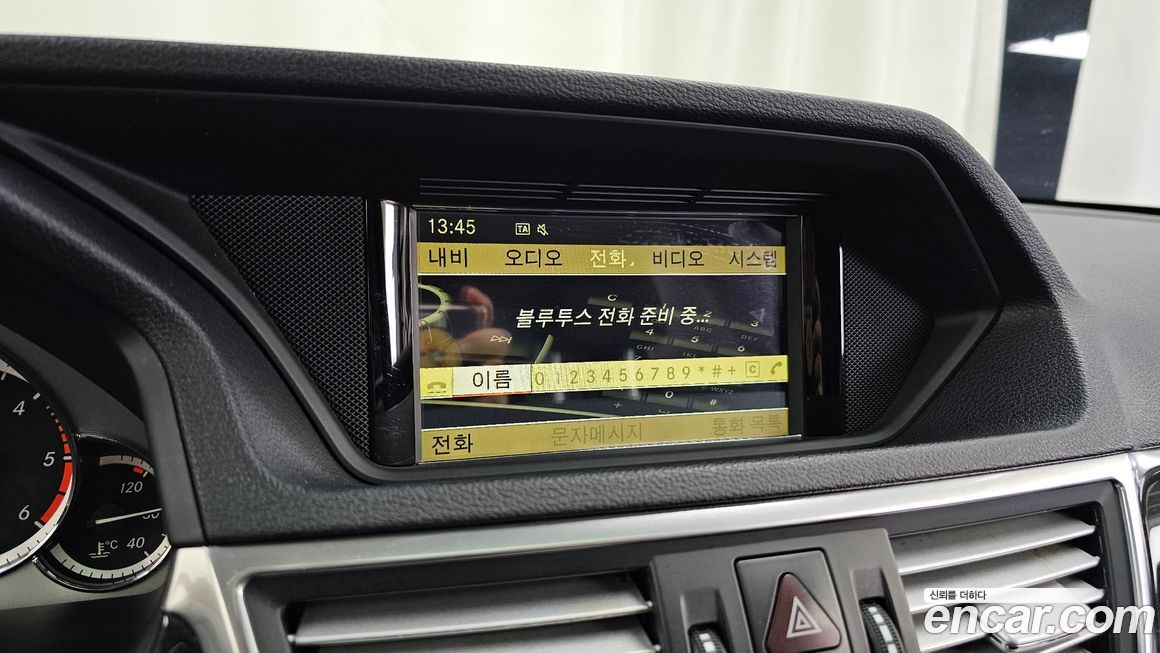 Mercedes-Benz E-Class 2012
